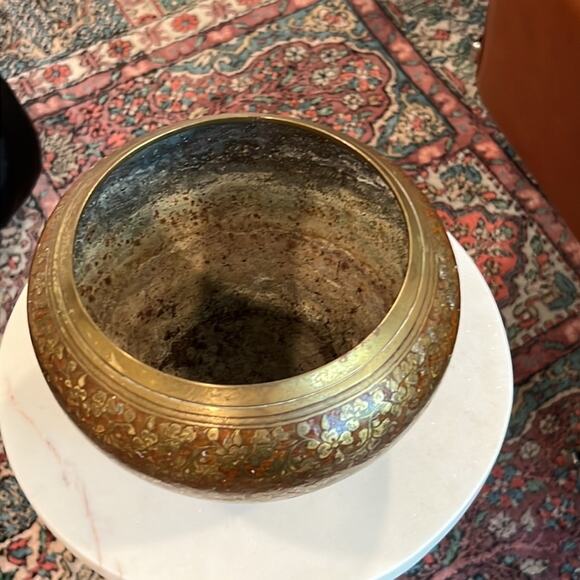 Beautiful Vintage etched Antique Indian Asian Brass Bowl Floral Pattern - Picture 2 of 7